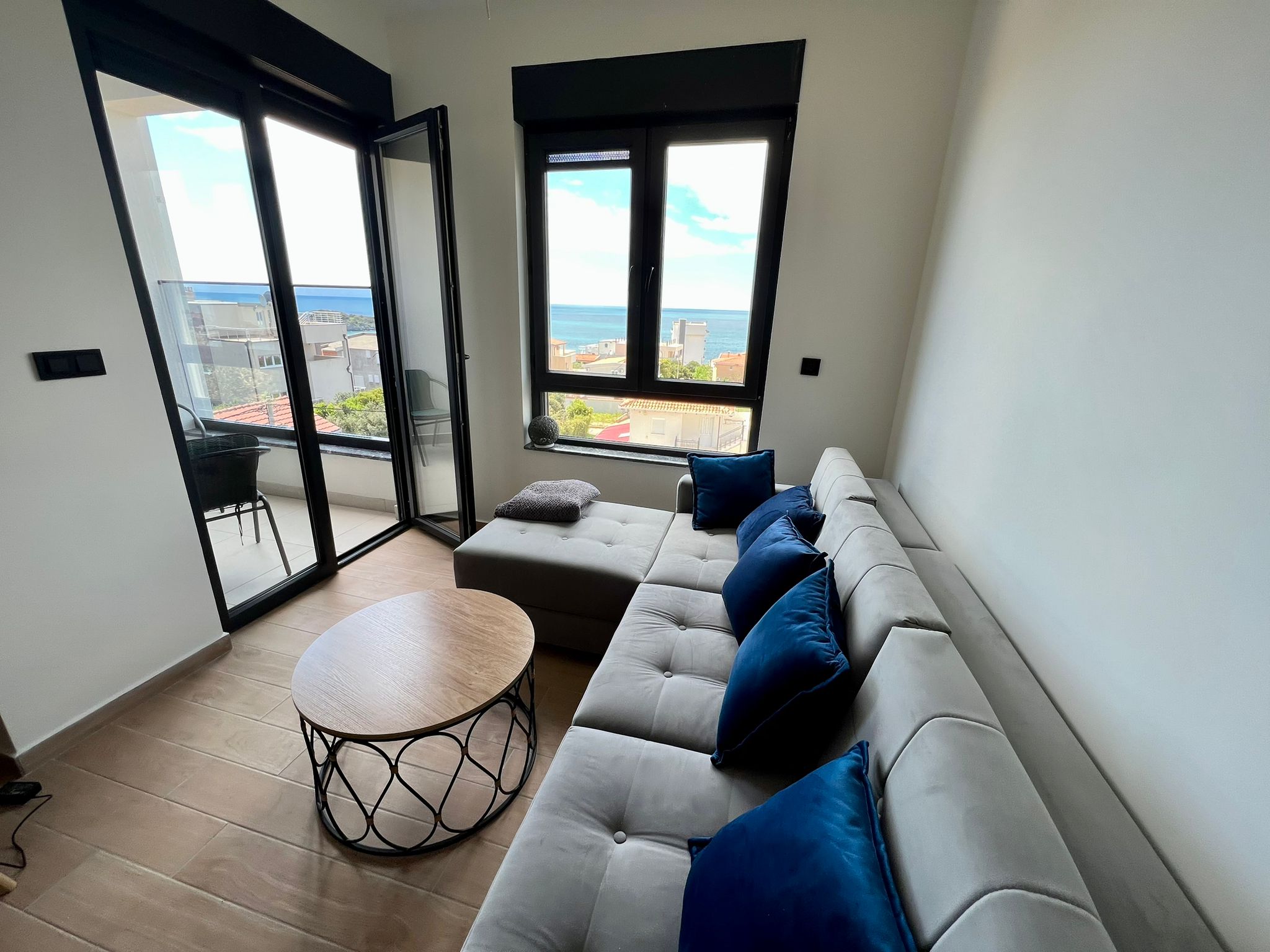 ecd4b84b 104d 42cf a3a4 4247ab98fd7e